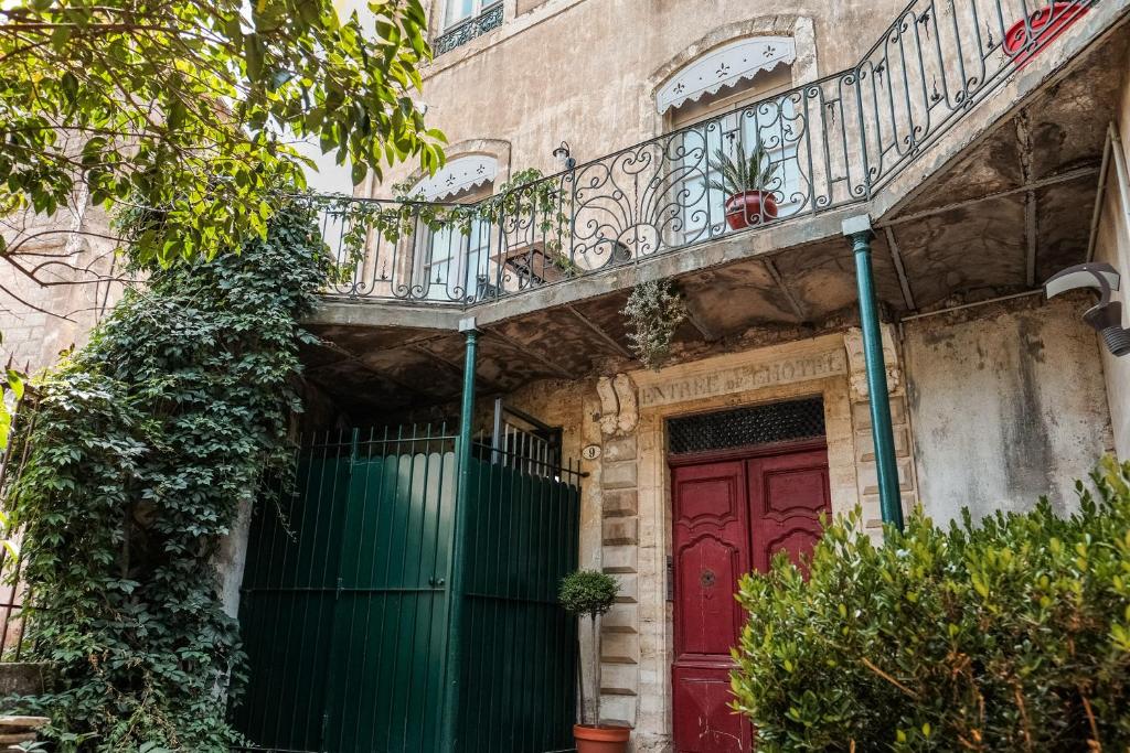 B&B / Chambre d'hôtes Les suites de Peyrat 9 Rue Albert Paul Allies 34120 Pézenas