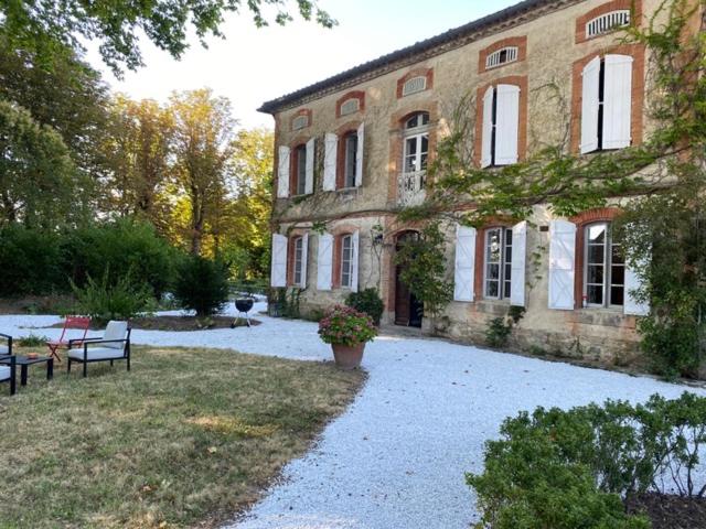 B&B / Chambre d'hôtes Les Terrisses - Chambres d'hôtes avec piscine Les Terrisses 31540 Saint-Félix-Lauragais