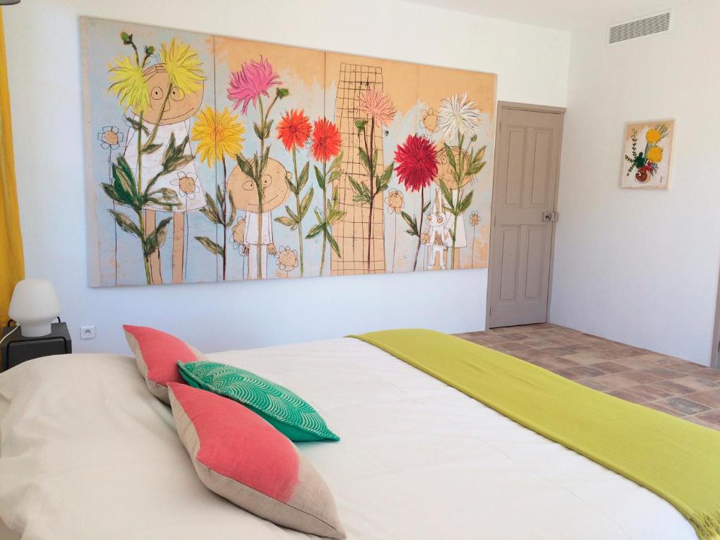 Les Toiles du 15 15 Rue du Puits Venden, 30700 Montaren-et-Saint-Médiers