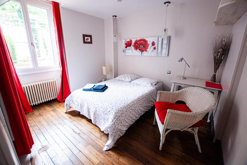 B&B / Chambre d'hôtes Les Trois Fontaines 27 Avenue de Paris 86000 Poitiers