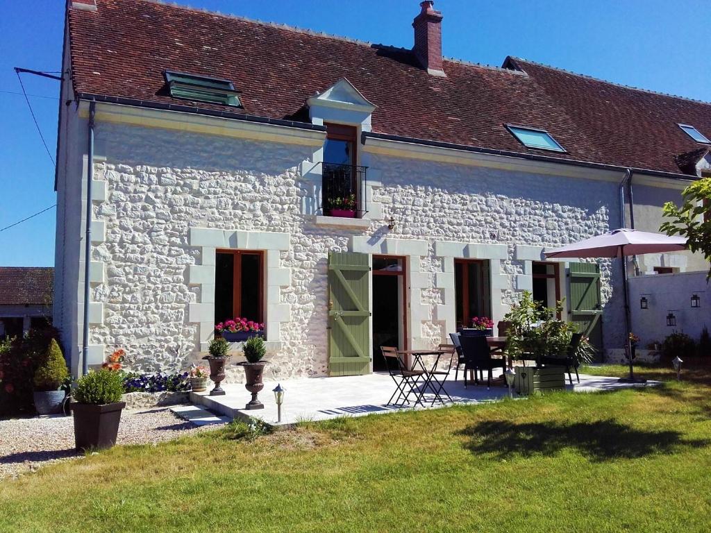 B&B / Chambre d'hôtes Les Trois Provinces 25 Rue de Poulas 41110 Couffy