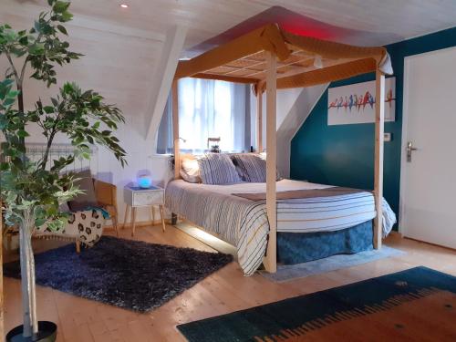 Locarn Lodge, Goas Rep