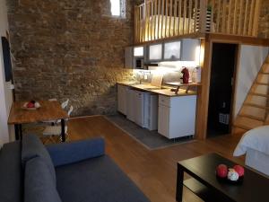 B&B / Chambre d'hôtes LOGE DE L'OPERA 20 RUE JOSEPH SERLIN 69001 Lyon Rhône-Alpes