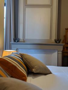 B&B / Chambre d'hôtes Loge Montaigne 32 rue des notaires le bourg 42130 LʼHôpital-sous-Rochefort Rhône-Alpes