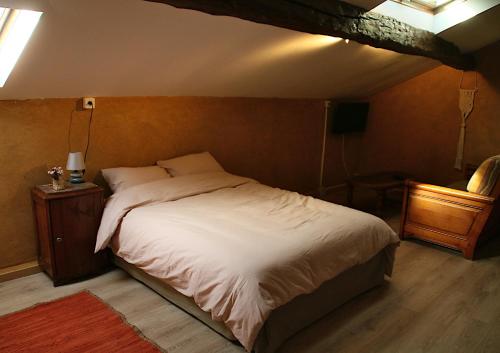 B&B / Chambre d'hôtes Logis des Brousses Les Brousses 86410 Lhommaizé -1