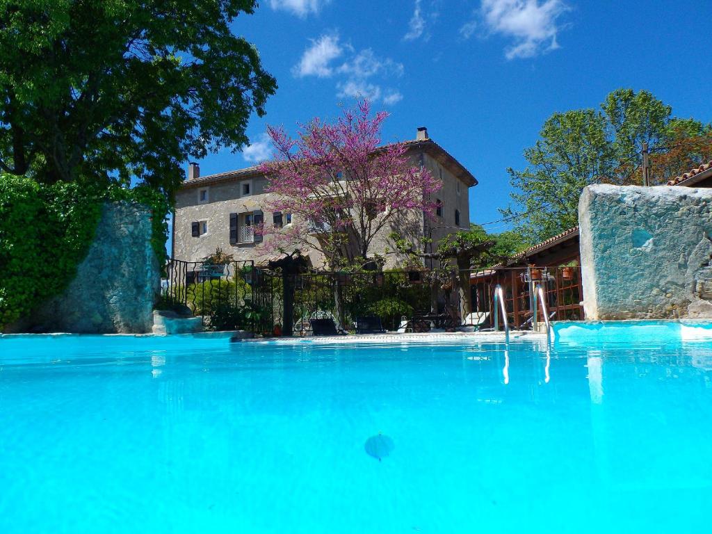 B&B / Chambre d'hôtes Logis des Magnans -Les terrasses du Coutach - Logis des Magnans la Magnanerie Levesque 30610 Sauve