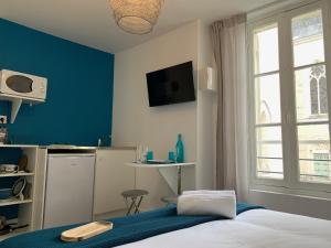 B&B / Chambre d'hôtes Logis St Joseph 41 rue Desjardins 49000 Angers Pays de la Loire