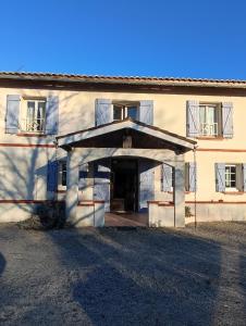 B&B / Chambre d'hôtes Lou Cantou 2195 Chemin des Gourdis 82800 Nègrepelisse Midi-Pyrénées