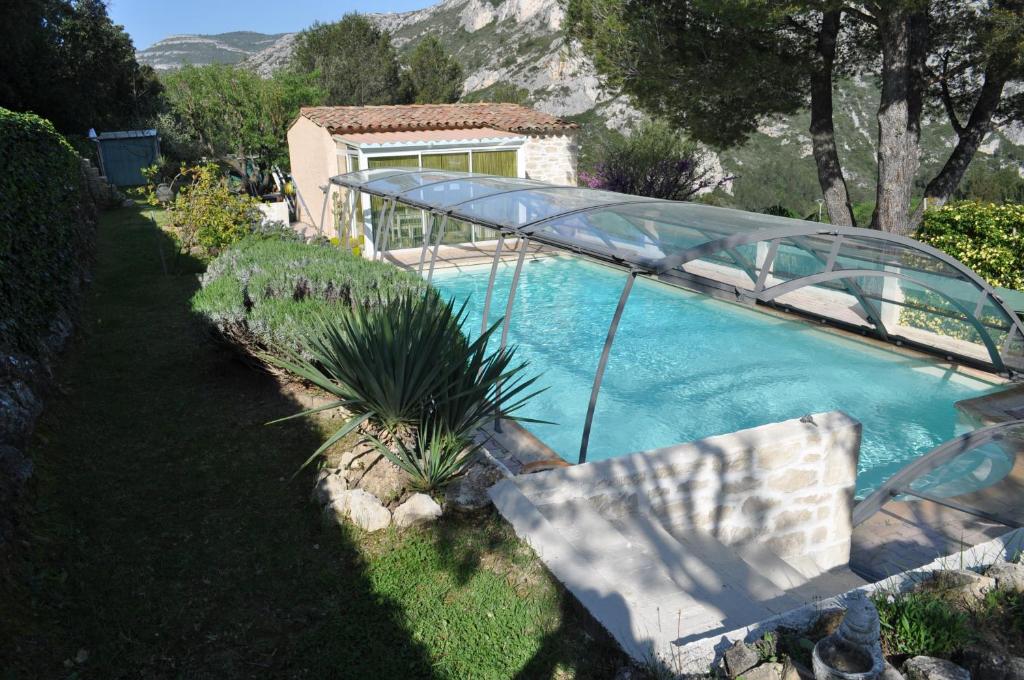B&B / Chambre d'hôtes Lou Pin dou Papet 769 Chemin de la Rouveilrolle 13360 Roquevaire