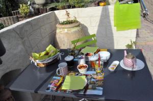 B&B / Chambre d'hôtes Lou Pin dou Papet 769 Chemin de la Rouveilrolle 13360 Roquevaire Provence-Alpes-Côte d\'Azur