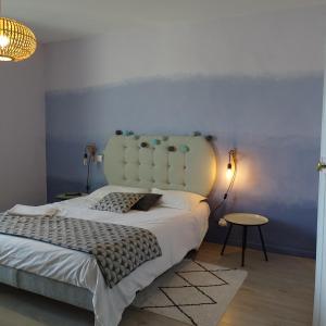 B&B / Chambre d'hôtes Lou pinsan 86 Chemin de Vacqueyras 84850 Camaret-sur-Aigues Provence-Alpes-Côte d\'Azur