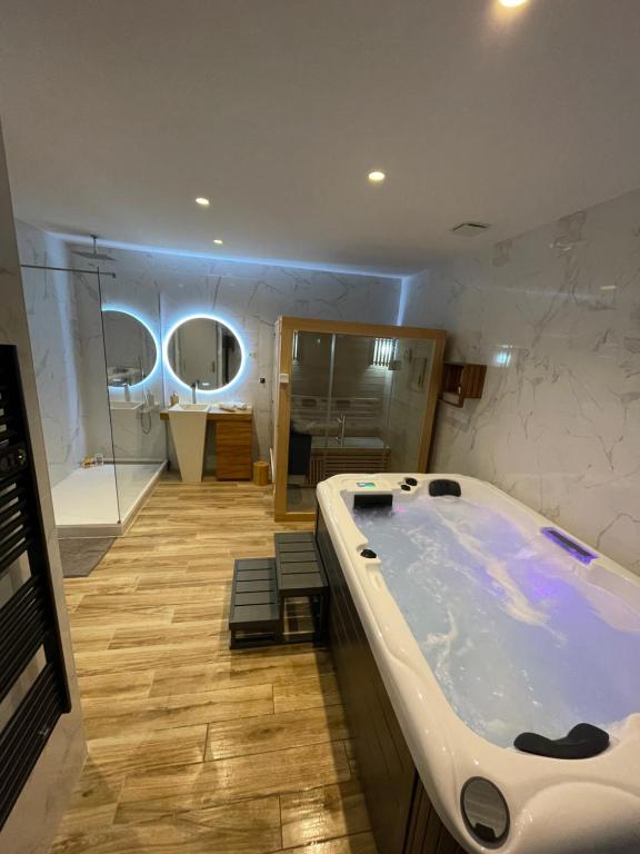 B&B / Chambre d'hôtes Luxury spa vallon 1722 Chemin des Estrades 07150 Sampzon