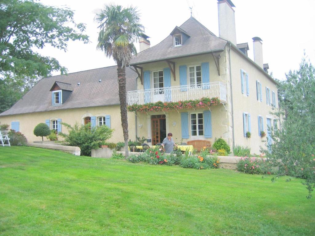 B&B / Chambre d'hôtes Maison Canterou 496 Route de Lacommande 64360 Monein