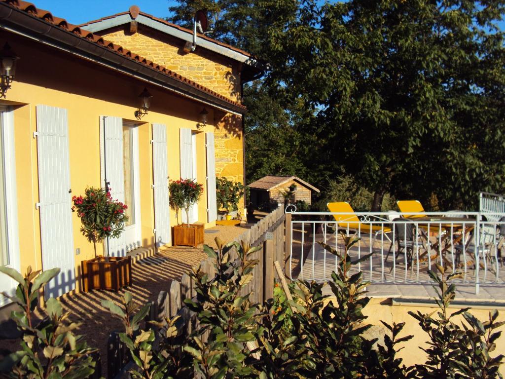 Maison d'Hotes du Vert Vallon Hameaude La Calle, 69620 Theizé