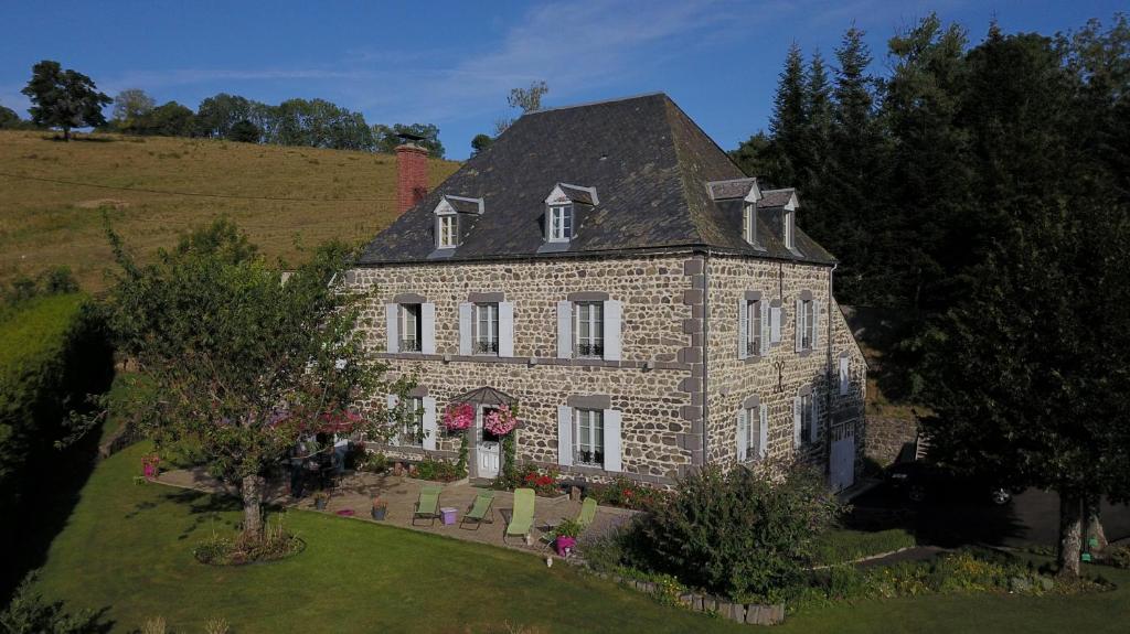 Maison d'Hôtes La Nichée Chemin de la Planette, 63210 Rochefort-Montagne