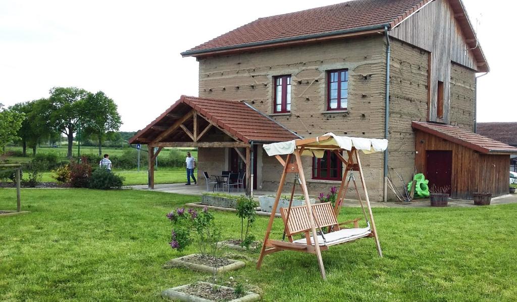 B&B / Chambre d'hôtes Maison d'hôtes La Tuilerie Voie Romaine Domaine de La Tuilerie 63920 Peschadoires