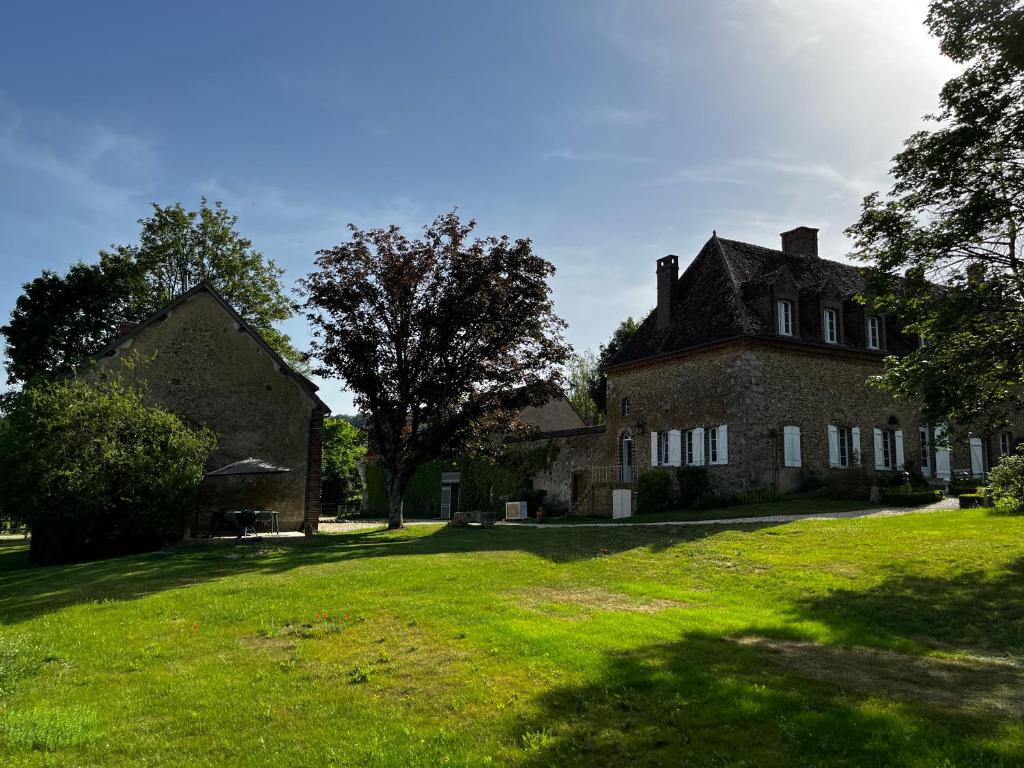 B&B / Chambre d'hôtes Maison d'hôtes le Prieuré du Preux Le Prieuré du Preux 6 Preux 89116 Sepeaux saint romain