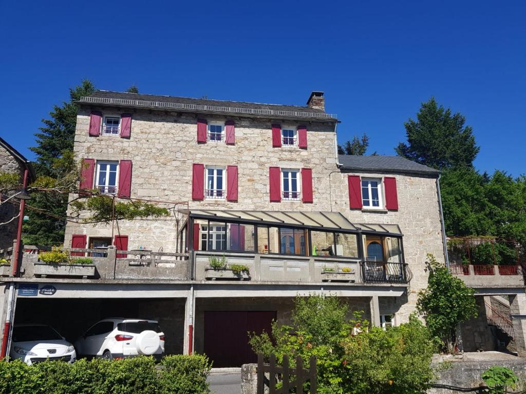 Maison d'Hôtes \ Le Bourg Rue Jean Henri Fabre, 12780 Saint-Léons