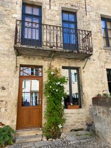 B&B / Chambre d'hôtes Maison Galimard 6 Rue Mirabeau 21150 Flavigny-sur-Ozerain Bourgogne
