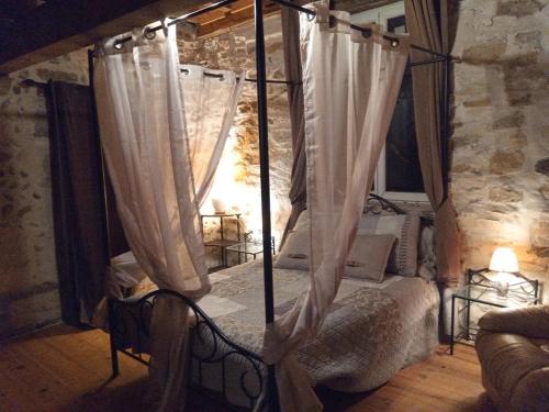 Maison Grandes Chambres avec cuisine -jardin -Terrasse-BBQ