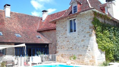 Maison Grandes Chambres avec cuisine -jardin -Terrasse-BBQ