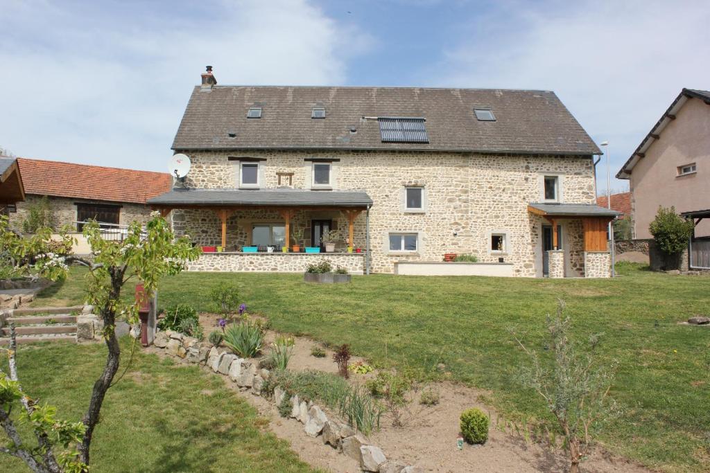 B&B / Chambre d'hôtes Maison le Barrage lieu dit le Bouchet (D531) 63390 Saint-Gervais-dʼAuvergne