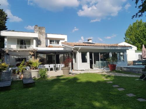 Maison Lucilda