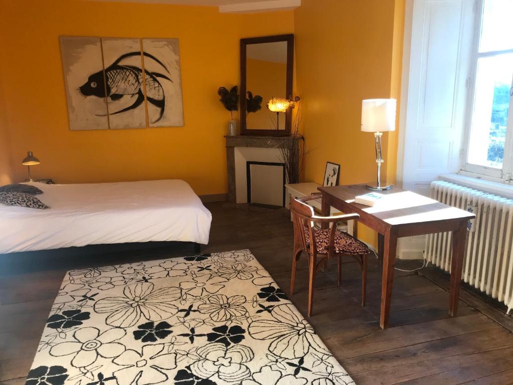 B&B / Chambre d'hôtes Maison Mercredi 41 Rue des Alliés 24360 Piégut-Pluviers