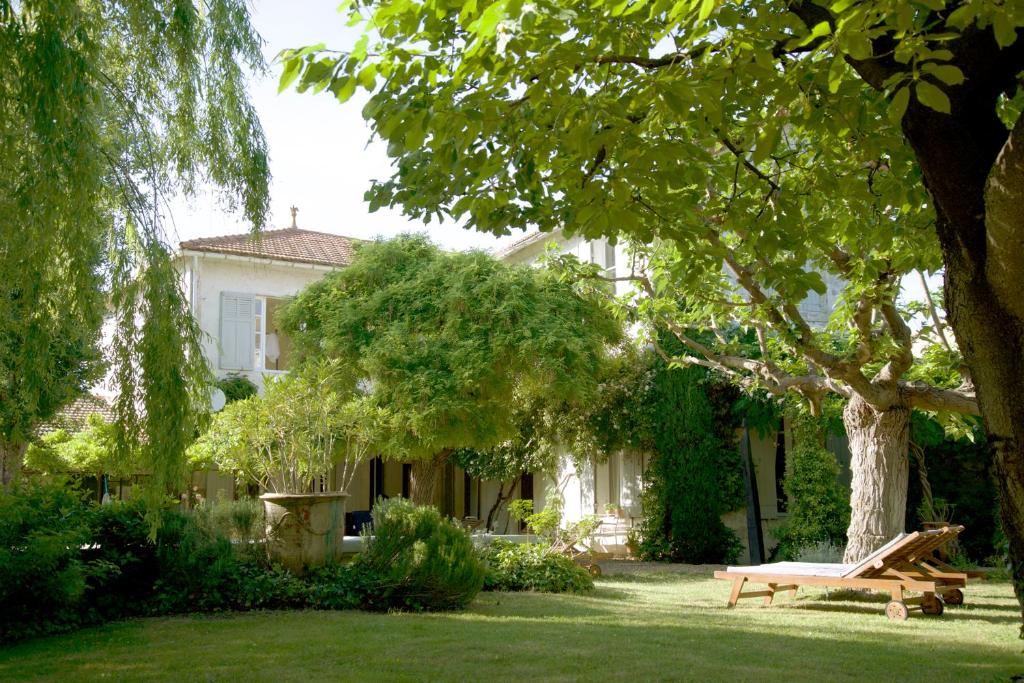 Maison Piloni 396, cours Fernande Peyre, 84800 LʼIsle-sur-la-Sorgue