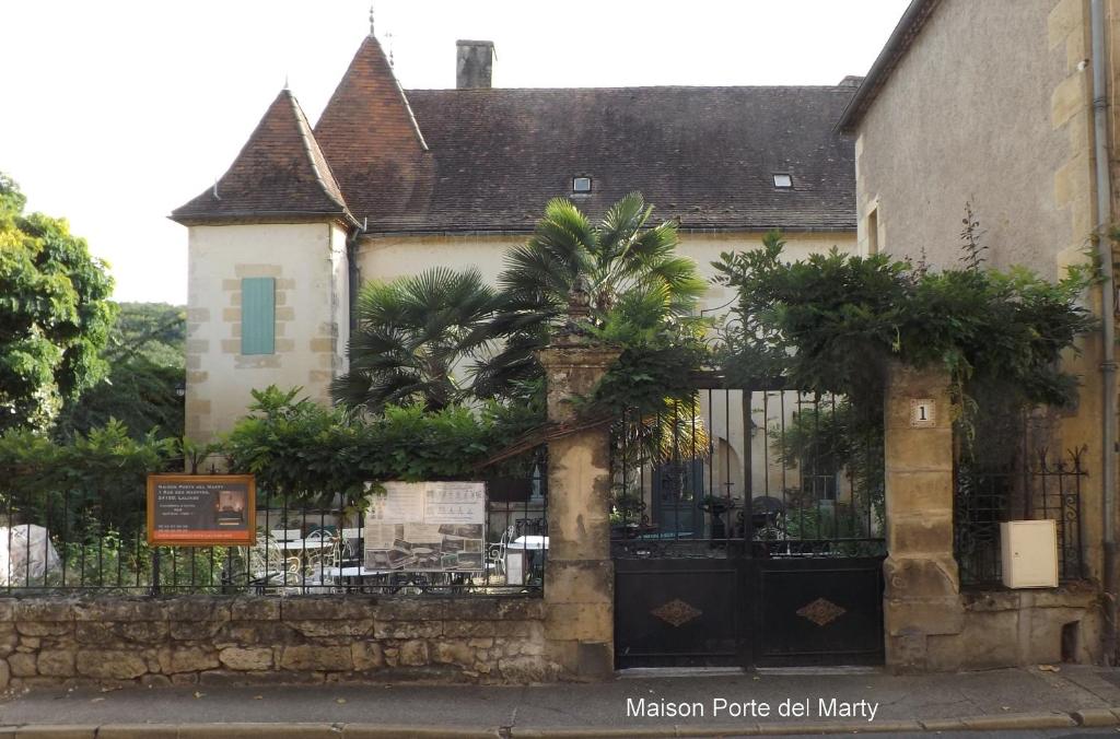 B&B / Chambre d'hôtes Maison Porte del Marty 1, rue des Martyrs 24150 Lalinde