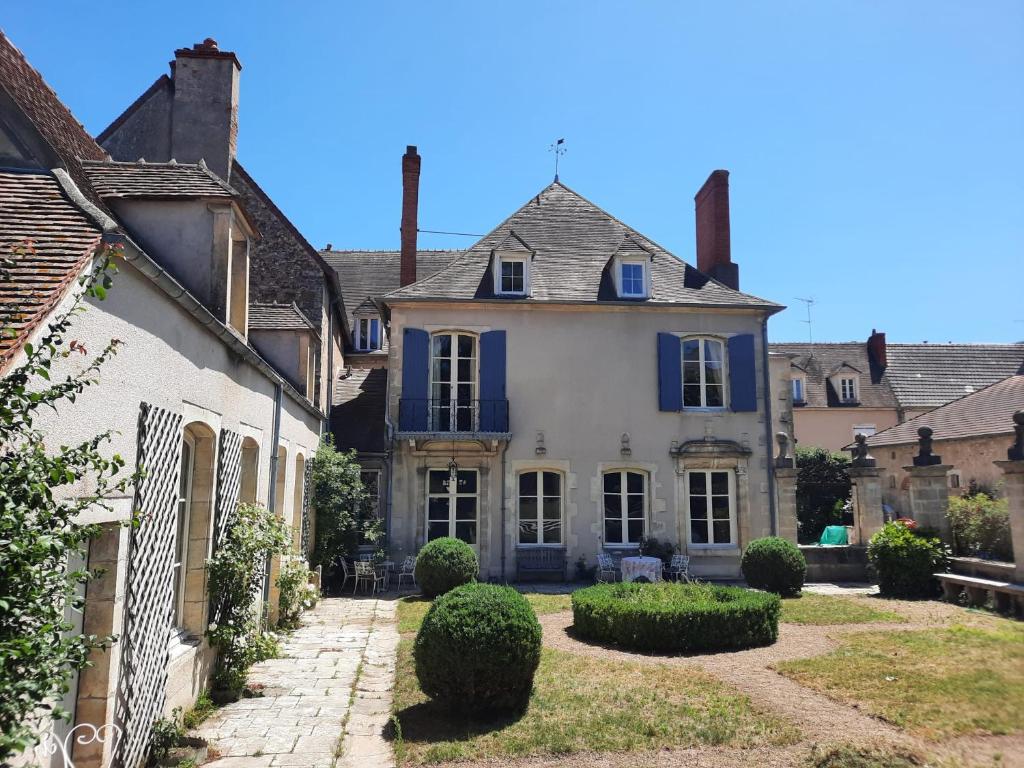 Maison Zola 13 Rue Emile Zola, 18200 Saint-Amand-Montrond
