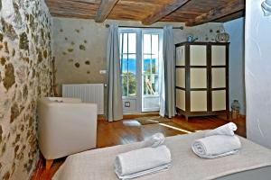 B&B / Chambre d'hôtes Malia - Chambres d'hôtes & Gîte Le Teron 2 Rue du Lavoir 26570 Barret-de-Lioure Rhône-Alpes