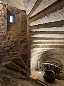 B&B / Chambre d'hôtes Manoir de Bessodes Bessodes le Vieux 12150 Recoules-Prévinquières Midi-Pyrénées