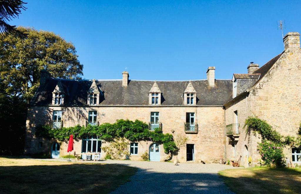 B&B / Chambre d'hôtes manoir de botcol Manoir de Botcol 22480 Saint-Nicolas-du-Pélem