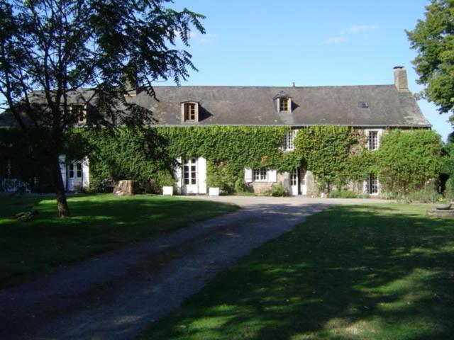 B&B / Chambre d'hôtes Manoir de Pommery Manoir de Pommery 35550 Sixt-sur-Aff