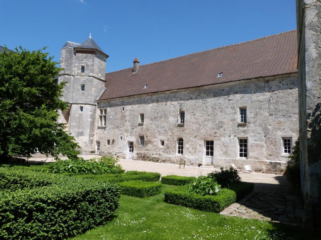 B&B / Chambre d'hôtes Manoir du Plessis au Bois 4 rue du Château  le Plessis au Bois 60117 Vauciennes