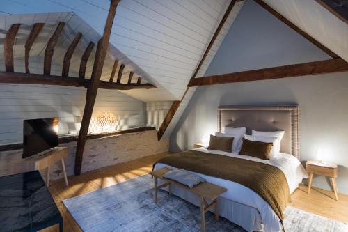 MANOIR DU VAU D ARZ gîtes et chambres d hôtes avec piscine