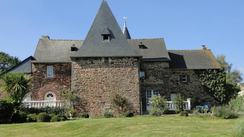 B&B / Chambre d'hôtes Manoir La Haie Chapeau Manoir, La Haie Chapeau 35310 Saint-Thurial