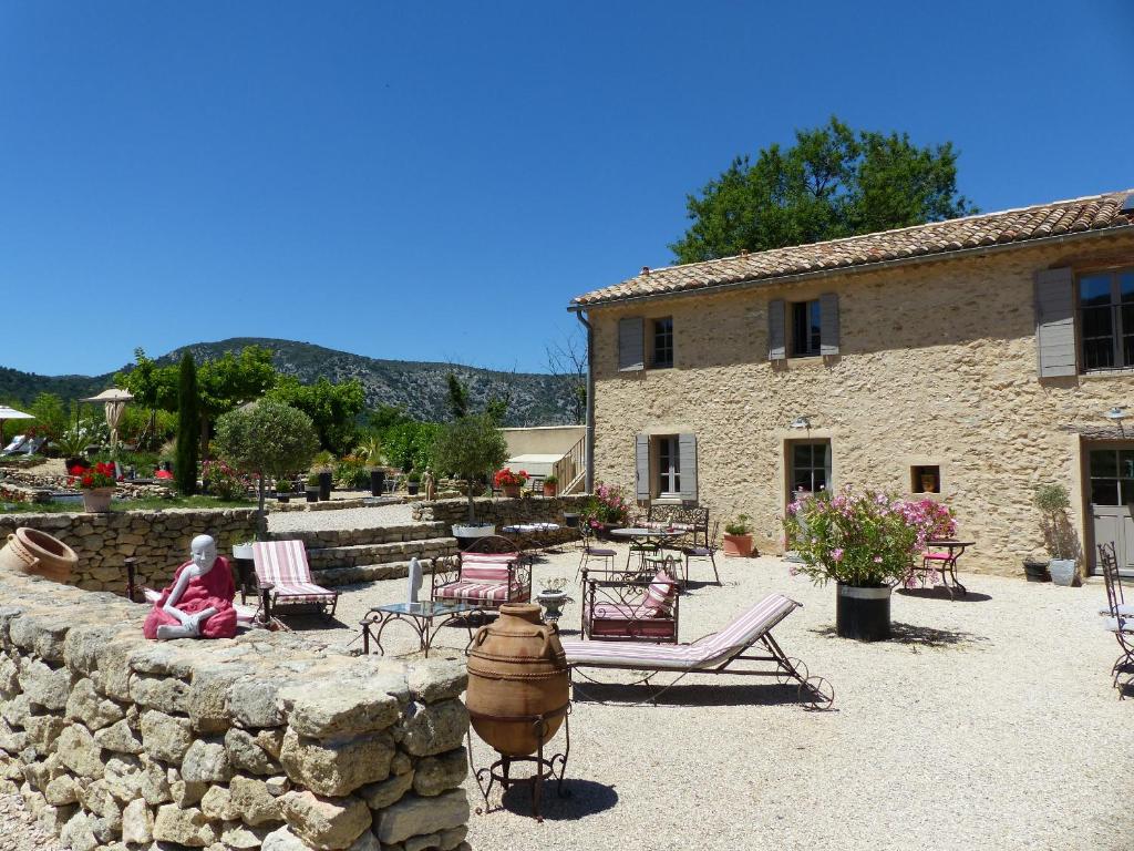 B&B / Chambre d'hôtes Mas de Longuefeuille 241 Chemin des granges rouges 84340 Malaucène