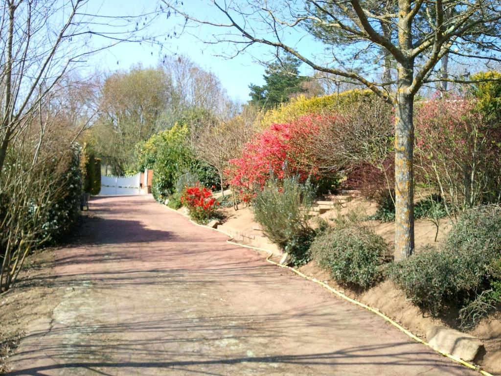 B&B / Chambre d'hôtes Mas du Trezon 11 Allée de la Roche du Ribalet 49300 Cholet