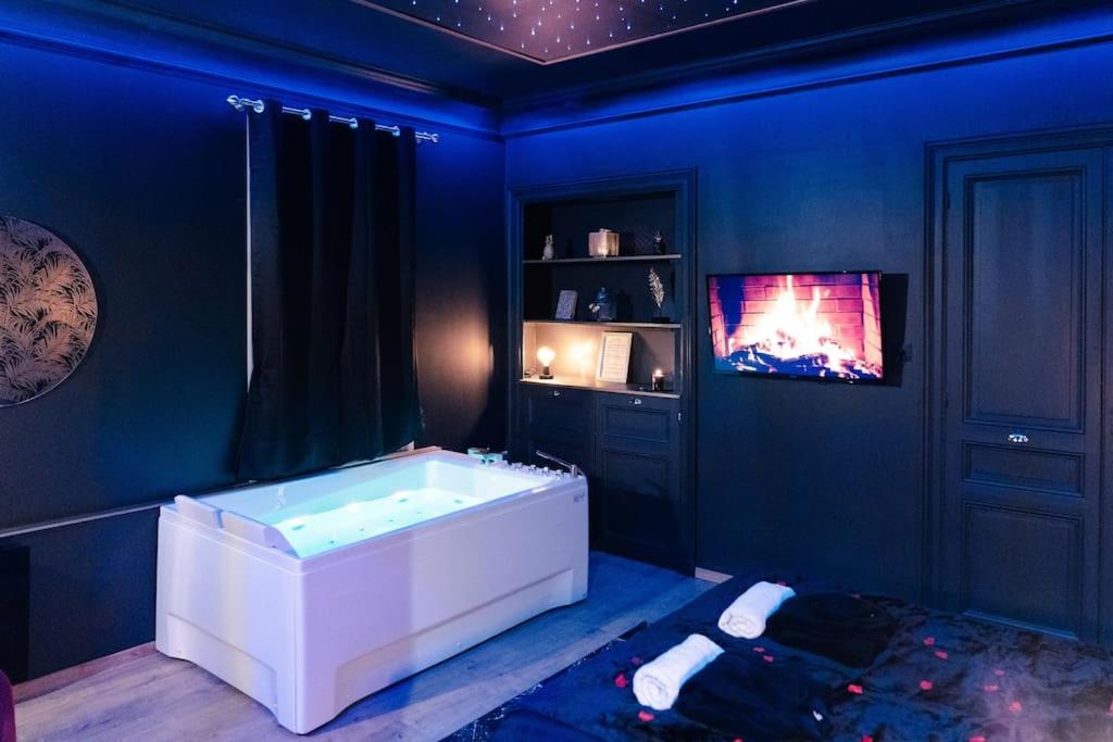 MAS MAURANE-Roulotte avec SPA privé