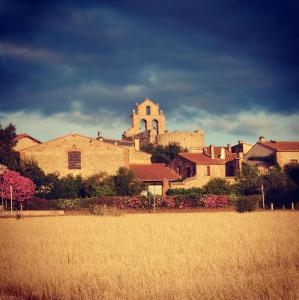 B&B / Chambre d'hôtes Mas Peu Del Causse 6 carrer del Canigo Sainte-Colombe de la Commanderie 66300 Thuir Languedoc-Roussillon