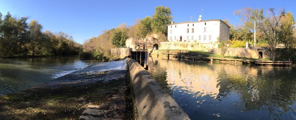 B&B / Chambre d'hôtes Moulin de Bapaumes Lieu Dit Bapaume s/n 47600 Nérac