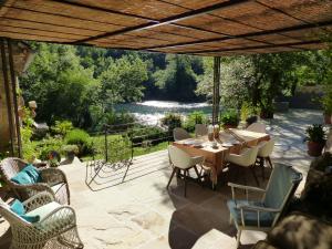 B&B / Chambre d'hôtes Moulin de Latreille Moulin de Latreille 46350 Calès Midi-Pyrénées