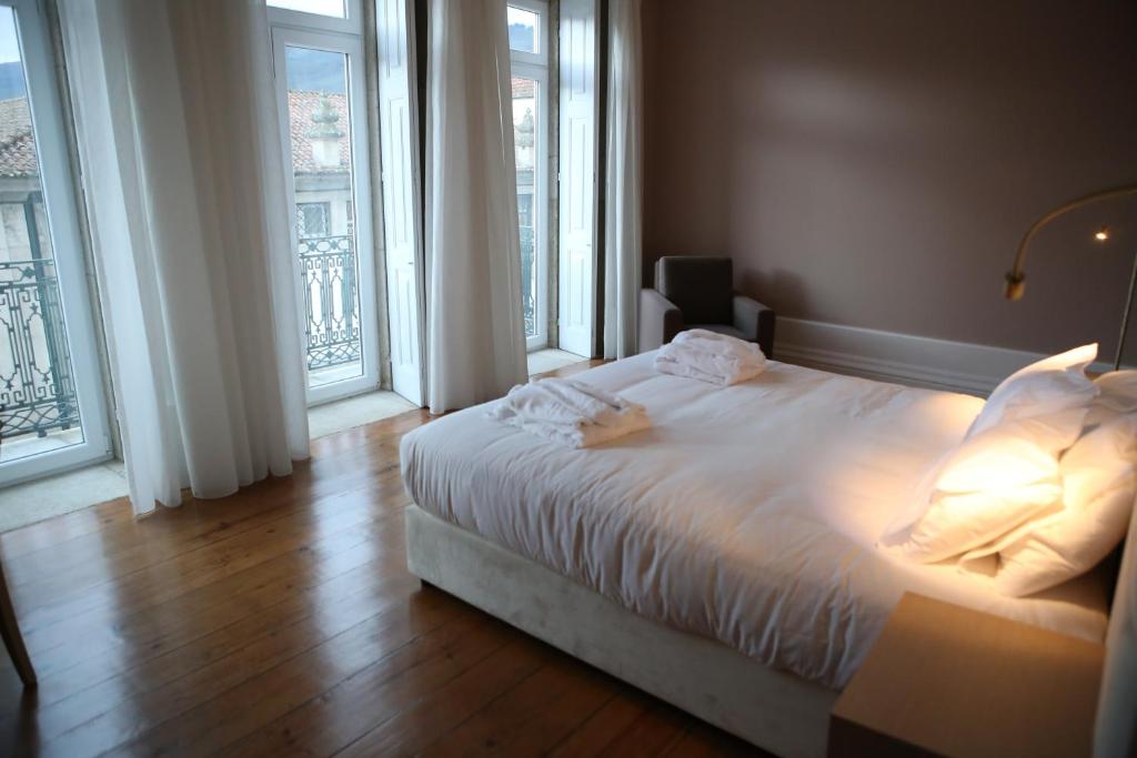 B&B / Chambre d'hôtes Muralha Charm House Rua de Almacave 84 A 5100-109 Lamego