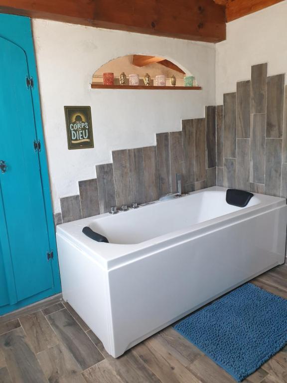 No.15 chambre dhote