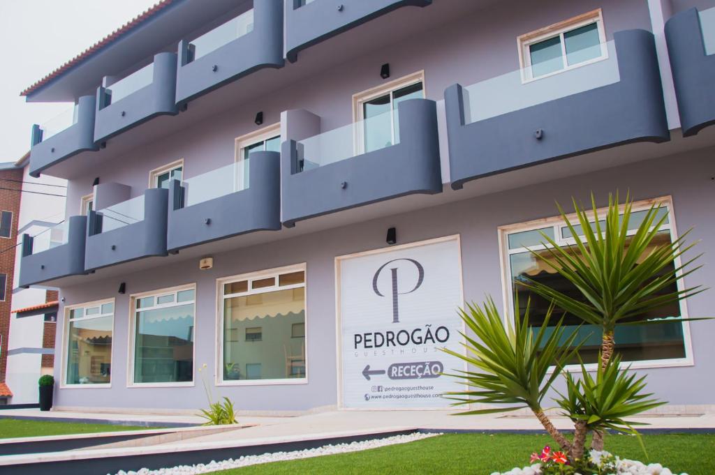 B&B / Chambre d'hôtes Pedrógão Guesthouse Rua José Gaspar lote 46, Praia do Pedrógão 2425-458 Pedrógão