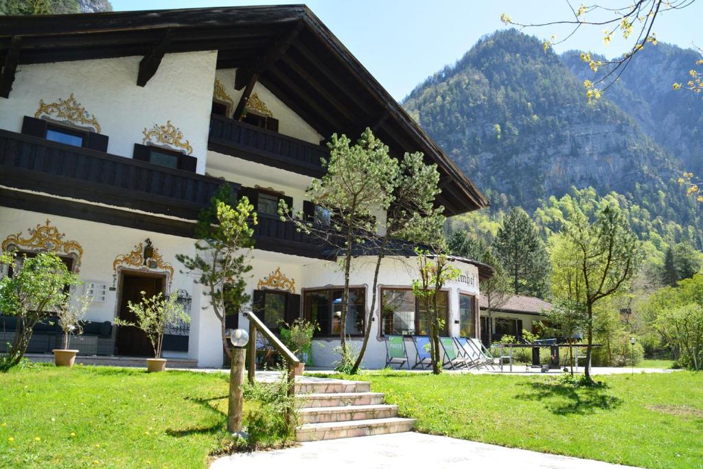 Pension Almhof Baumgarten Baumgarten 1, 83458 Bad Reichenhall