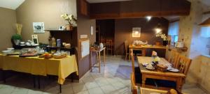 B&B / Chambre d'hôtes Pension Deerkemer Kuh Hauptstr.21 67585 Dorn-Dürkheim Rhénanie-Palatinat