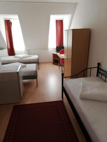 B&B / Chambre d'hôtes Pension Feldschlössl 69 Theodor-Heuss-Straße 85055 Ingolstadt Bavière